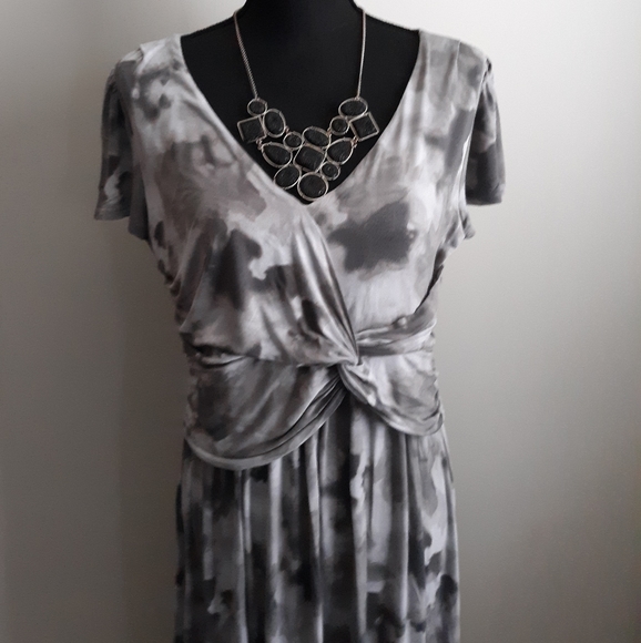 Dress - Picture 2 of 4